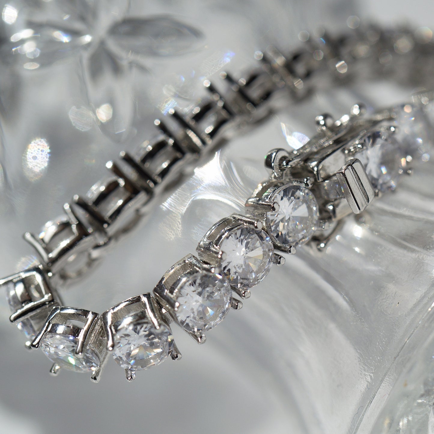 Tennis bracelet