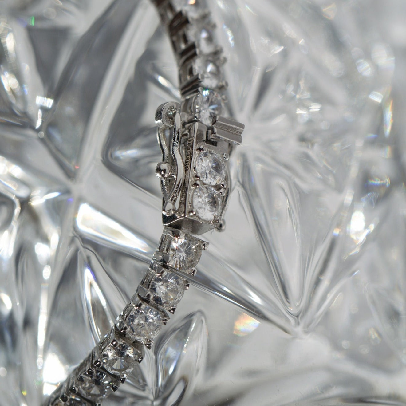 Tennis bracelet