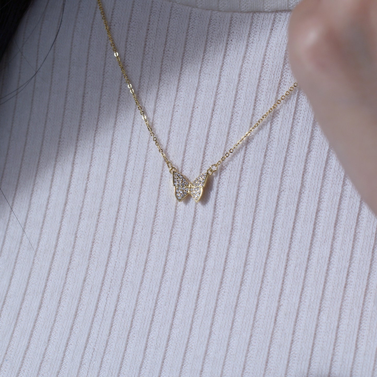 Flutter necklace