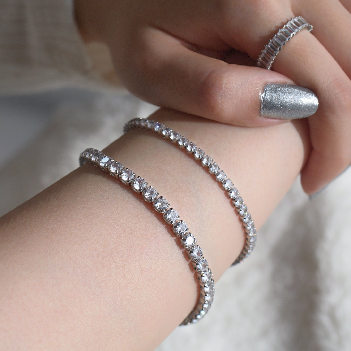 Tennis bracelet